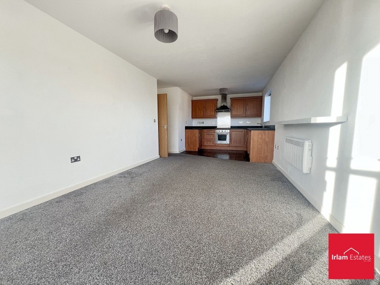 Images for Forebay Drive, Irlam, M44 EAID:3405264228 BID:2714ea13-4875-41c2-9250-130c9b5cb2ff